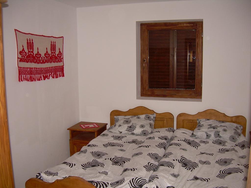 Veresko Villa Lacu Rosu Bilik gambar