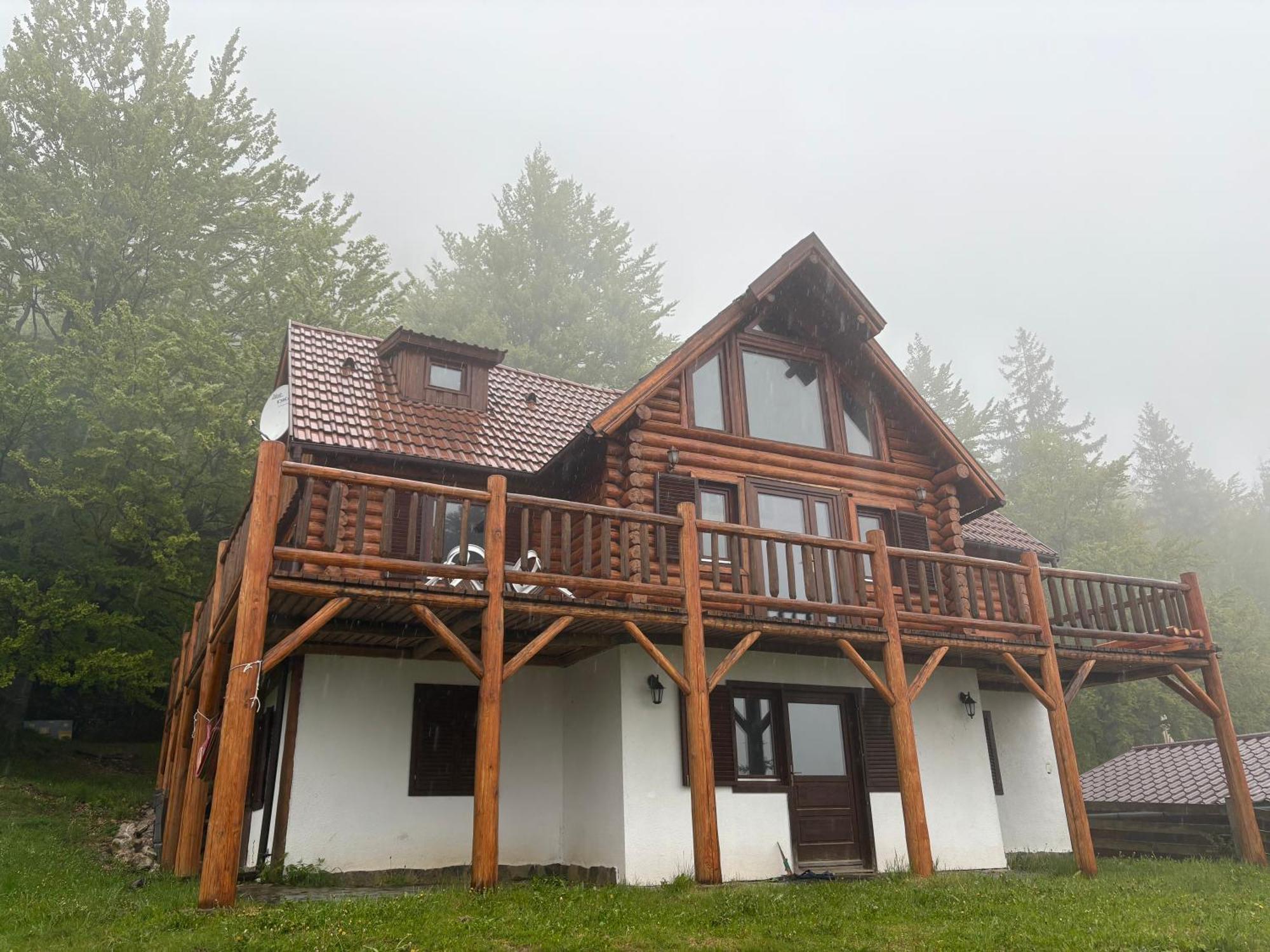 Veresko Villa Lacu Rosu Luaran gambar